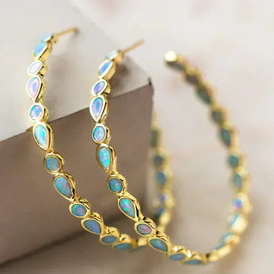 アザラ | ヴィンテージブルーオパールゴールドフープ