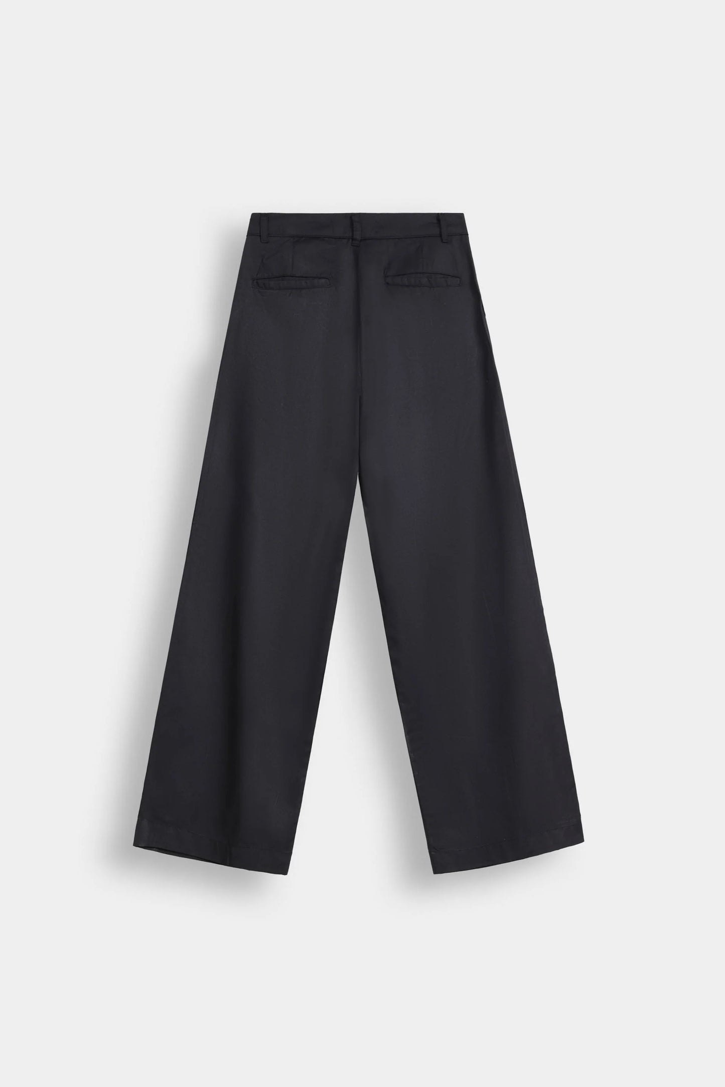 スリムフィット ストレートレッグパンツ