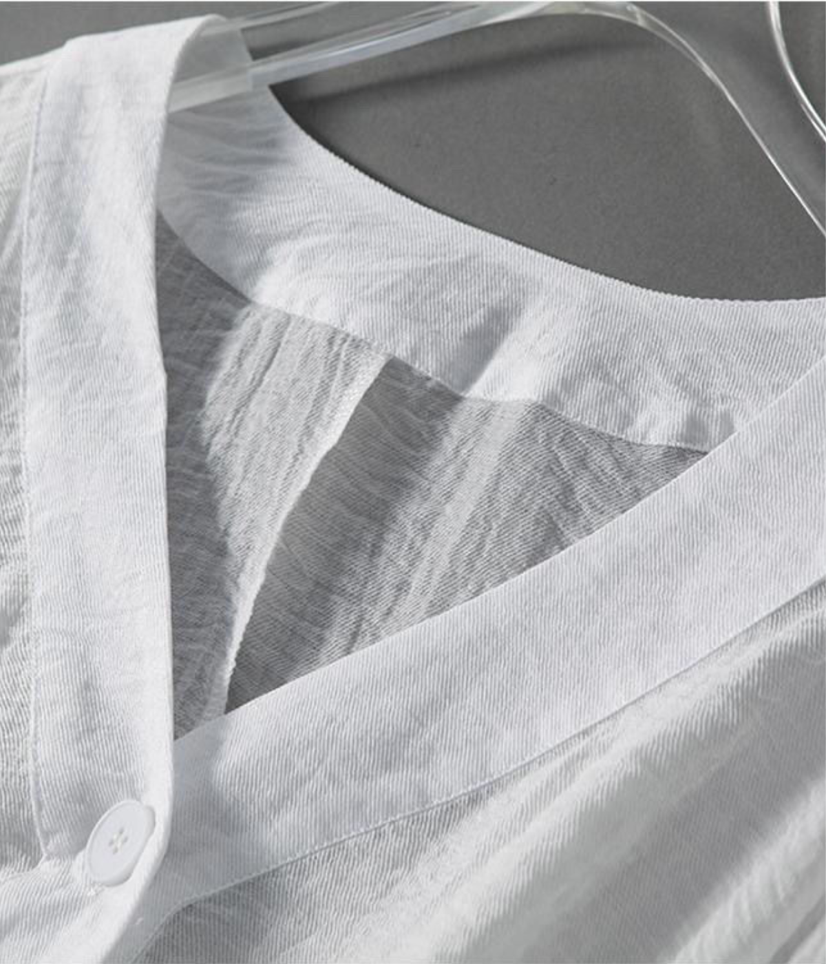 カジュアル Vネック ボタンブラウス