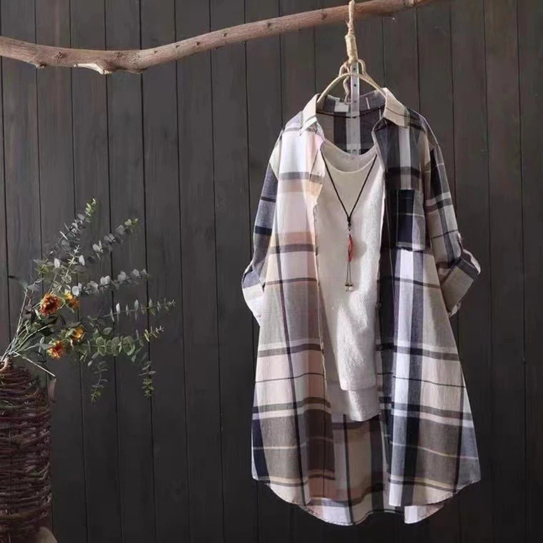 チェック柄のロングスリーブ夏用シャツ