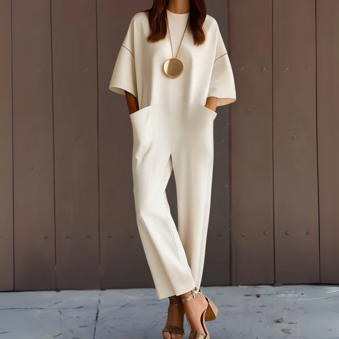 エレガントなミッドスリーブのジャンプスーツ