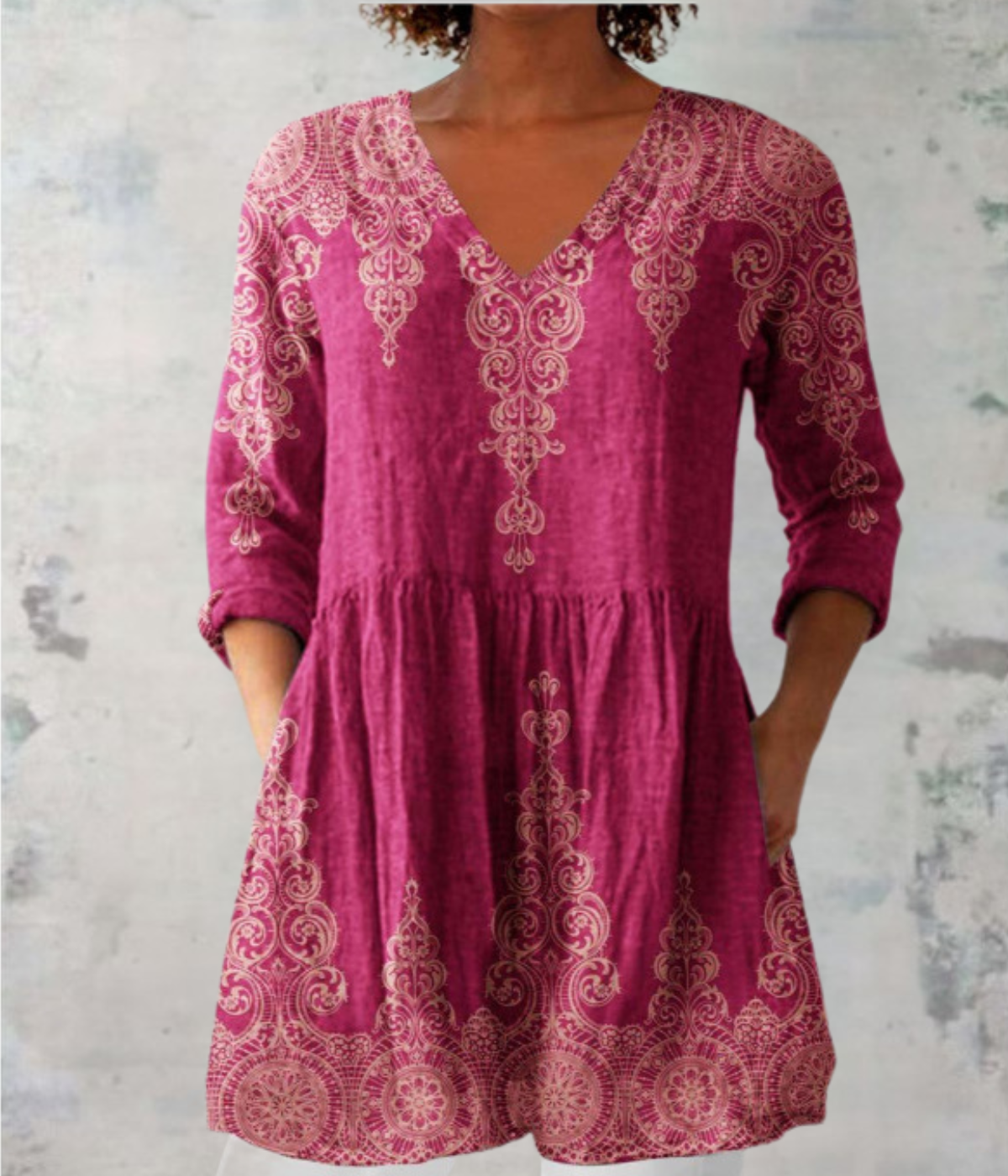 緩やかなドレス、ピンク柄