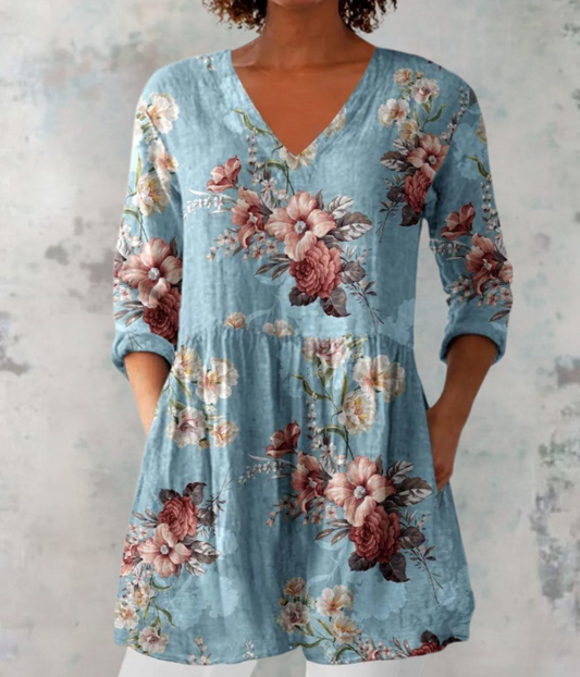 緩やかなドレス、ベビーブルーの花柄