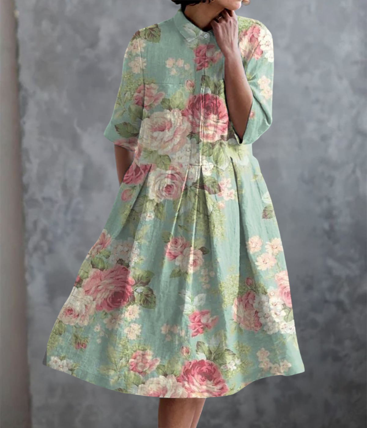 ピンクのバラ柄のダブルポケットドレス