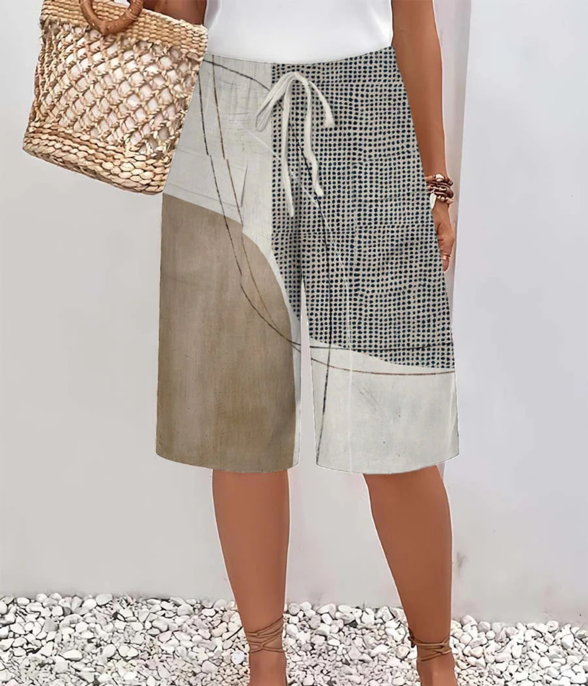 ブラウンのサマーパンツ