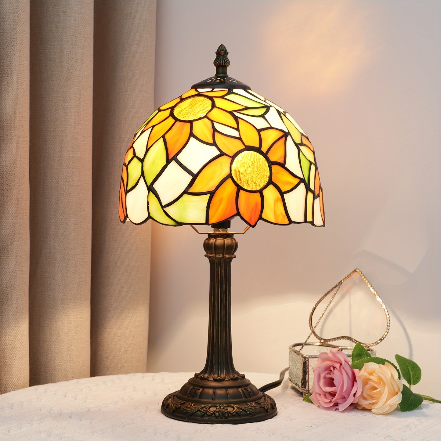 8インチステンドグラス テーブルランプ、暖かい光、リビング・寝室・デスク用、欧州レトロスタイル、ギフト向け